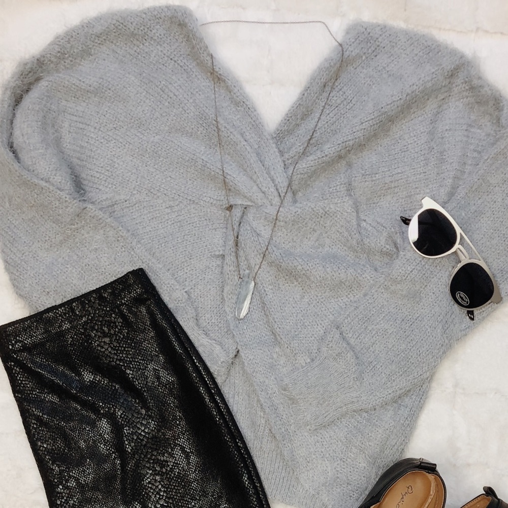 Twist back grey sweater